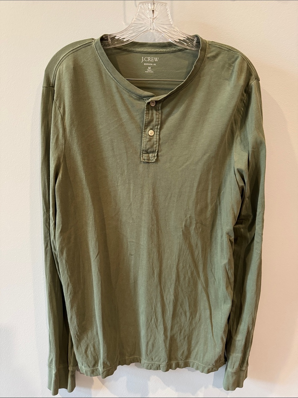 J.Crew Broken-in Long-Sleeve Henley in a faded olive green color Men’s Med Tall